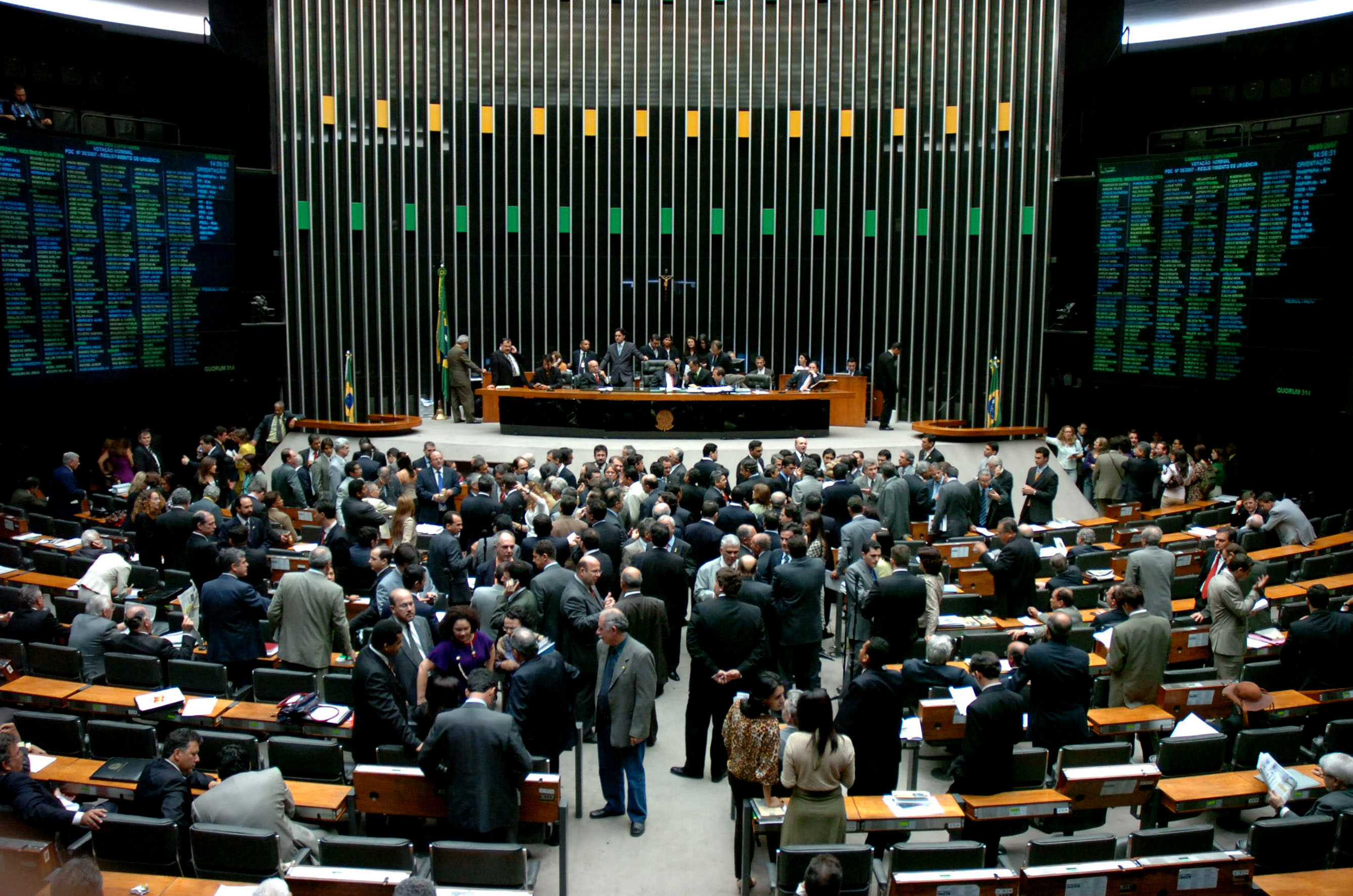 Read more about the article Câmara analisa MP que transfere Junta Comercial do DF para governo distrital