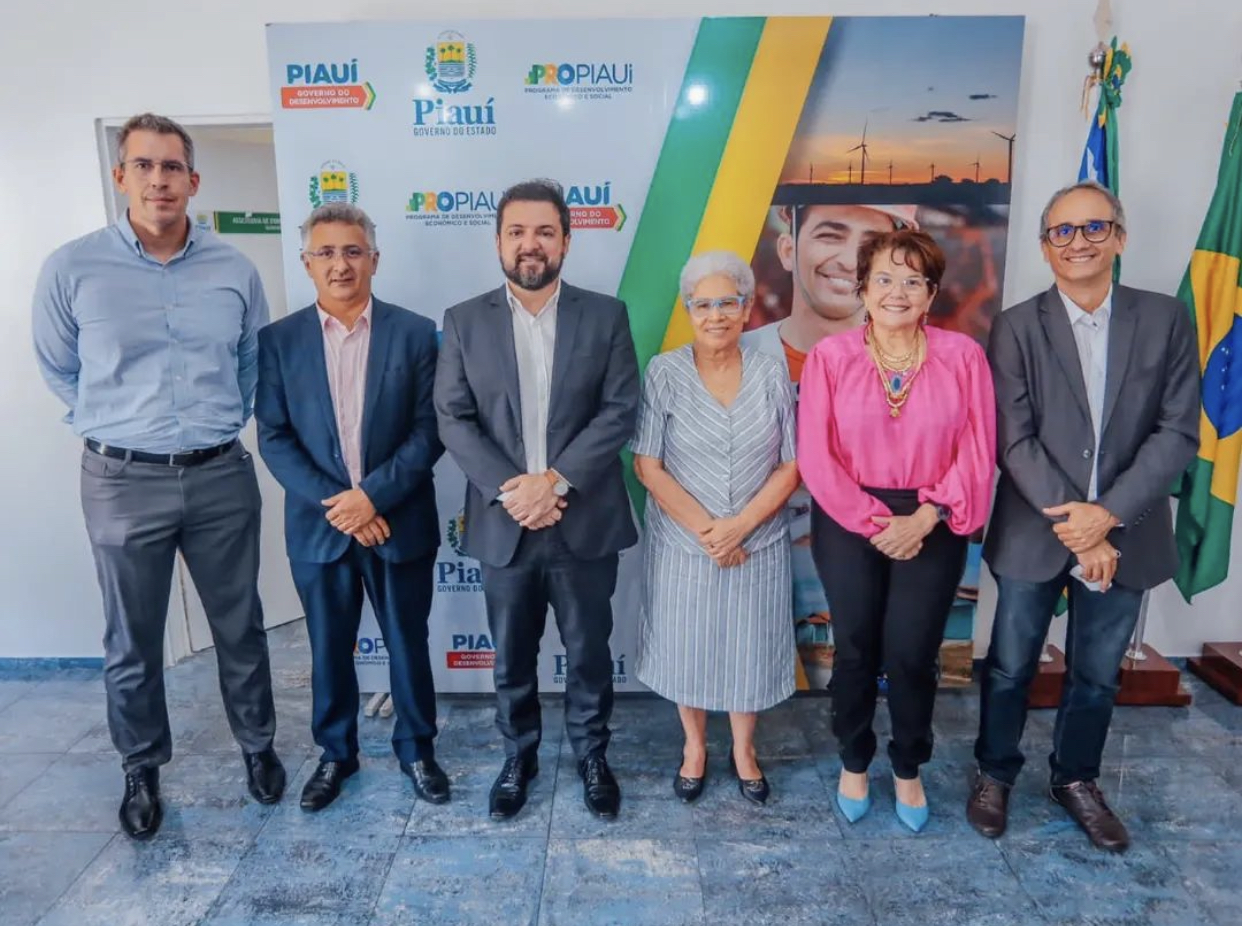 Read more about the article Jucepi apresenta resultados da missão da Estônia para a governadora do Piauí  