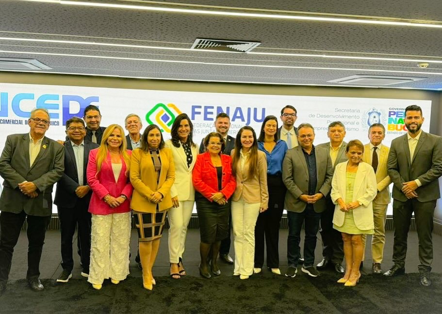 Read more about the article FENAJU realiza reunião com presidentes de juntas comerciais em Recife